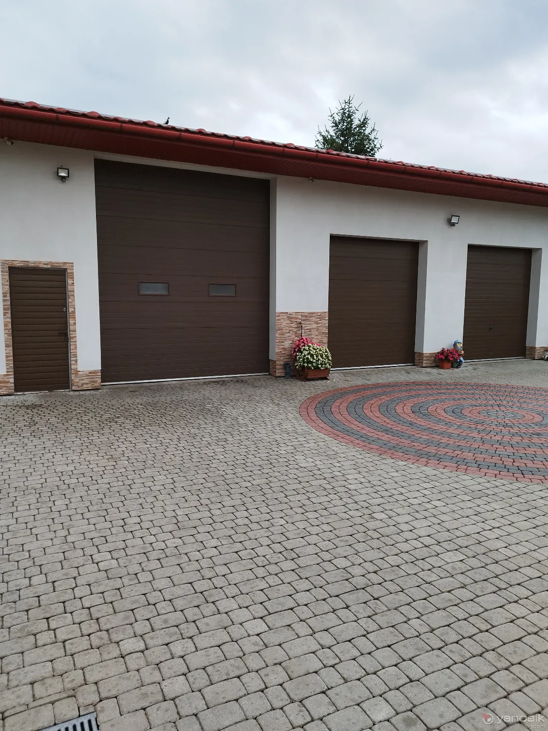 zdjęcie przedstawiające Firma Handlowo - Usługowa