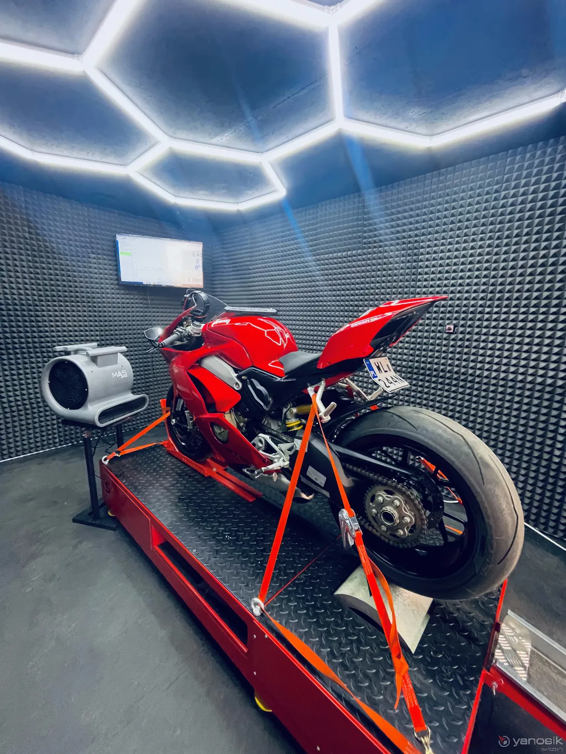 zdjęcie przedstawiające SN2K - Serwis motocyklowy