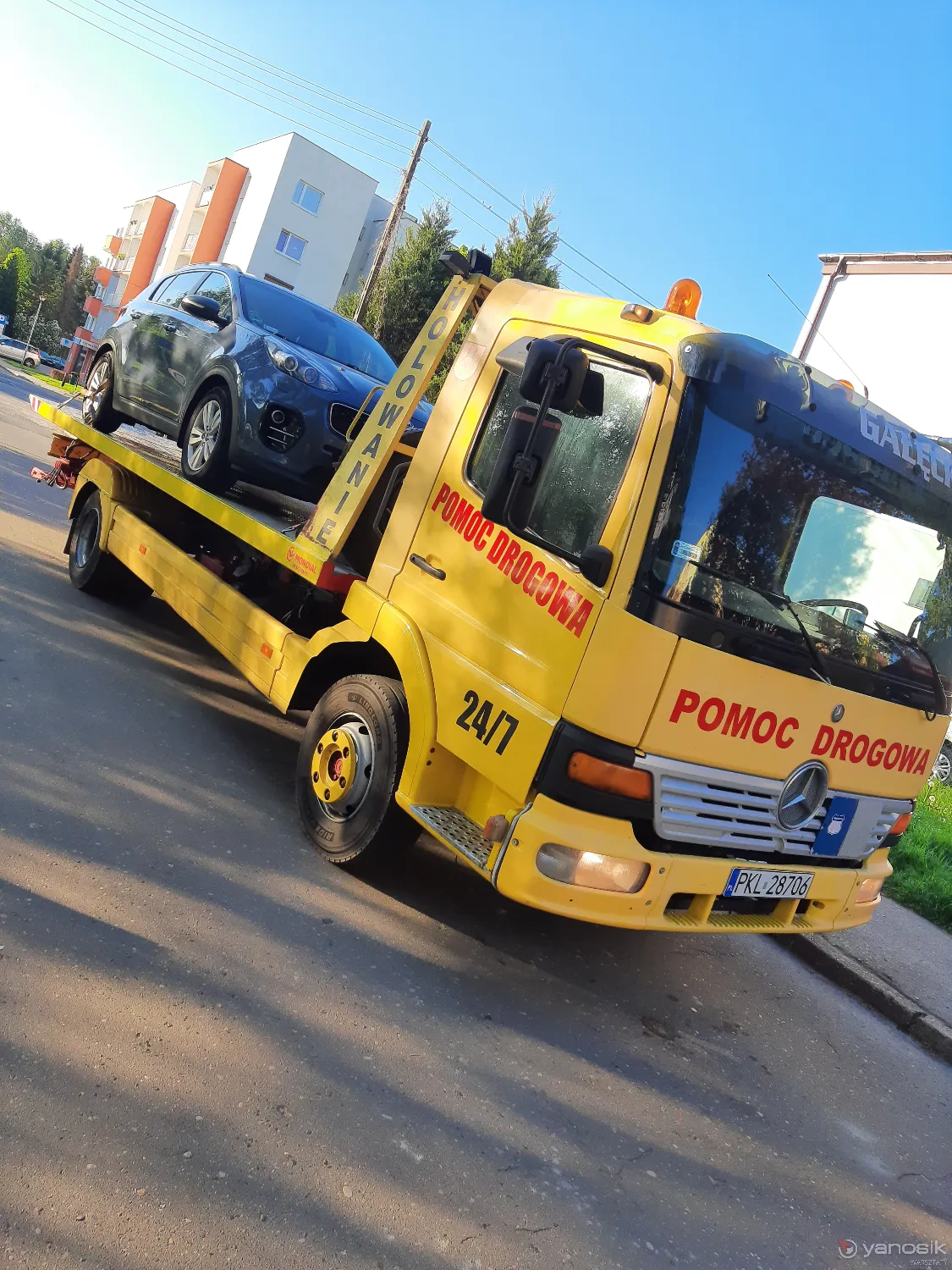 zdjęcie przedstawiające Mechanika Pojazdowa Emil Gałęcki