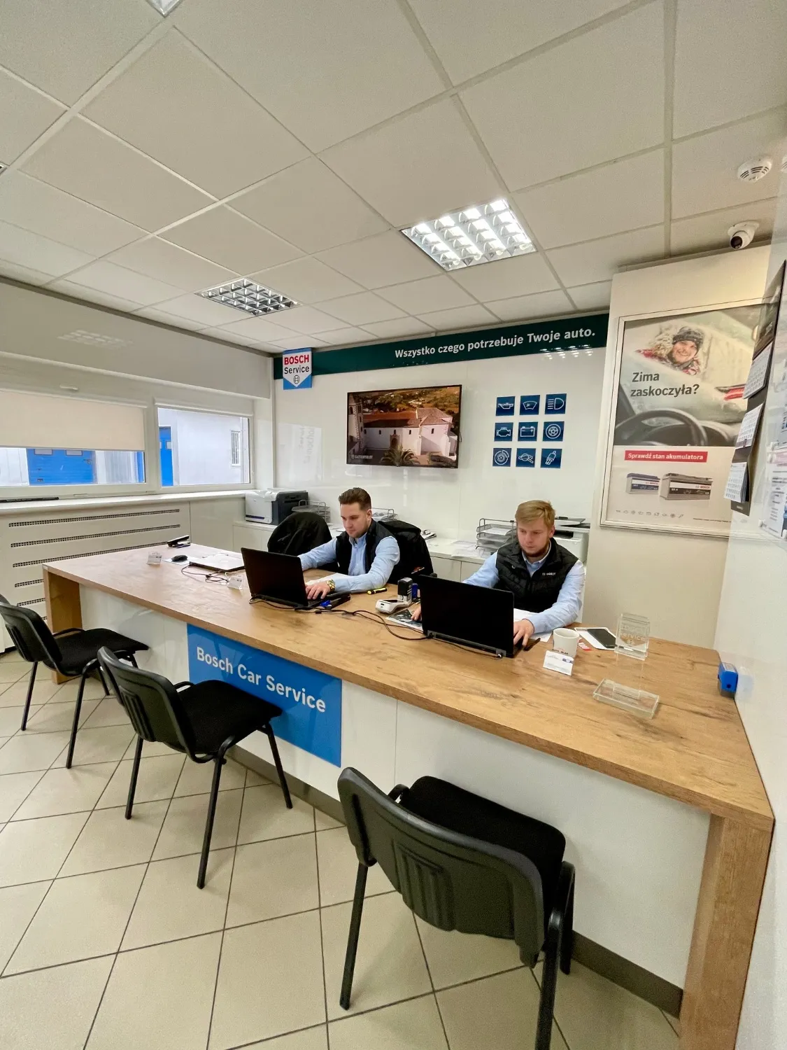zdjęcie przedstawiające Auto-Blak Bosch Car Service. Serwis mechaniczny Żoliborz