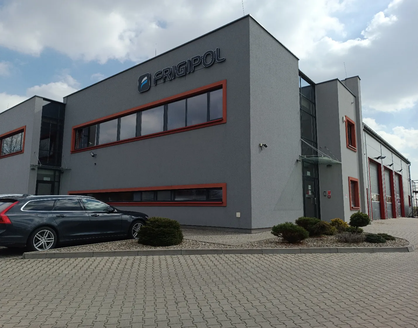 zdjęcie przedstawiające Frigipol Sp. z o.o. serwis agregatów chłodniczych