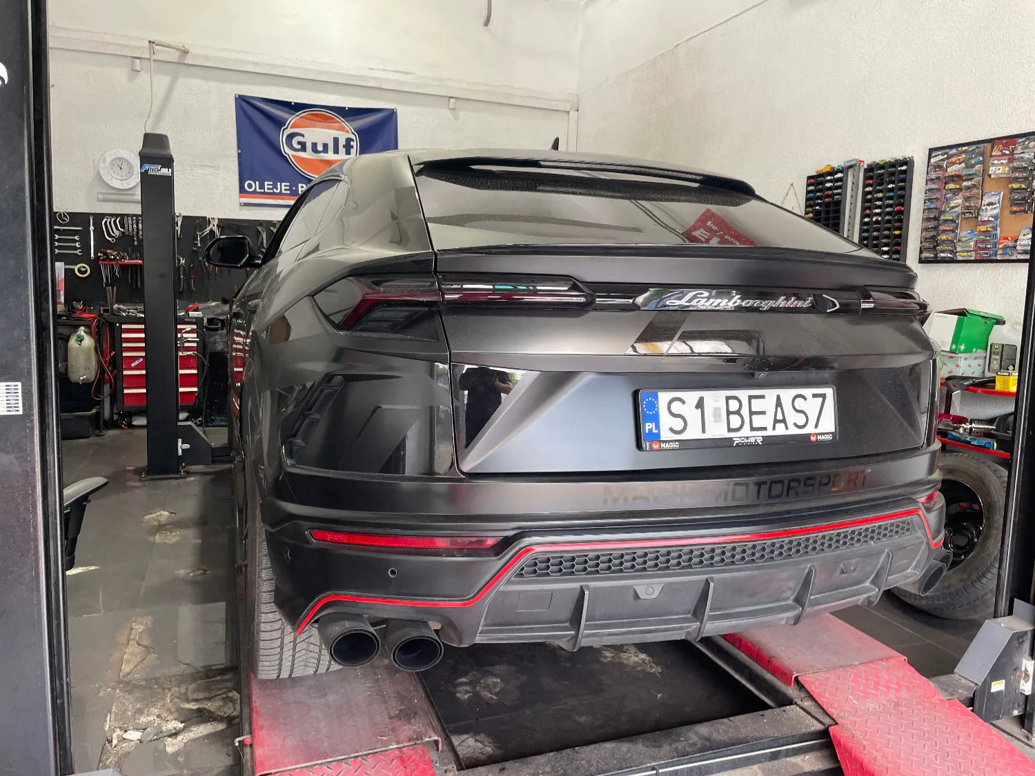 zdjęcie przedstawiające Novy Garage Geometria
