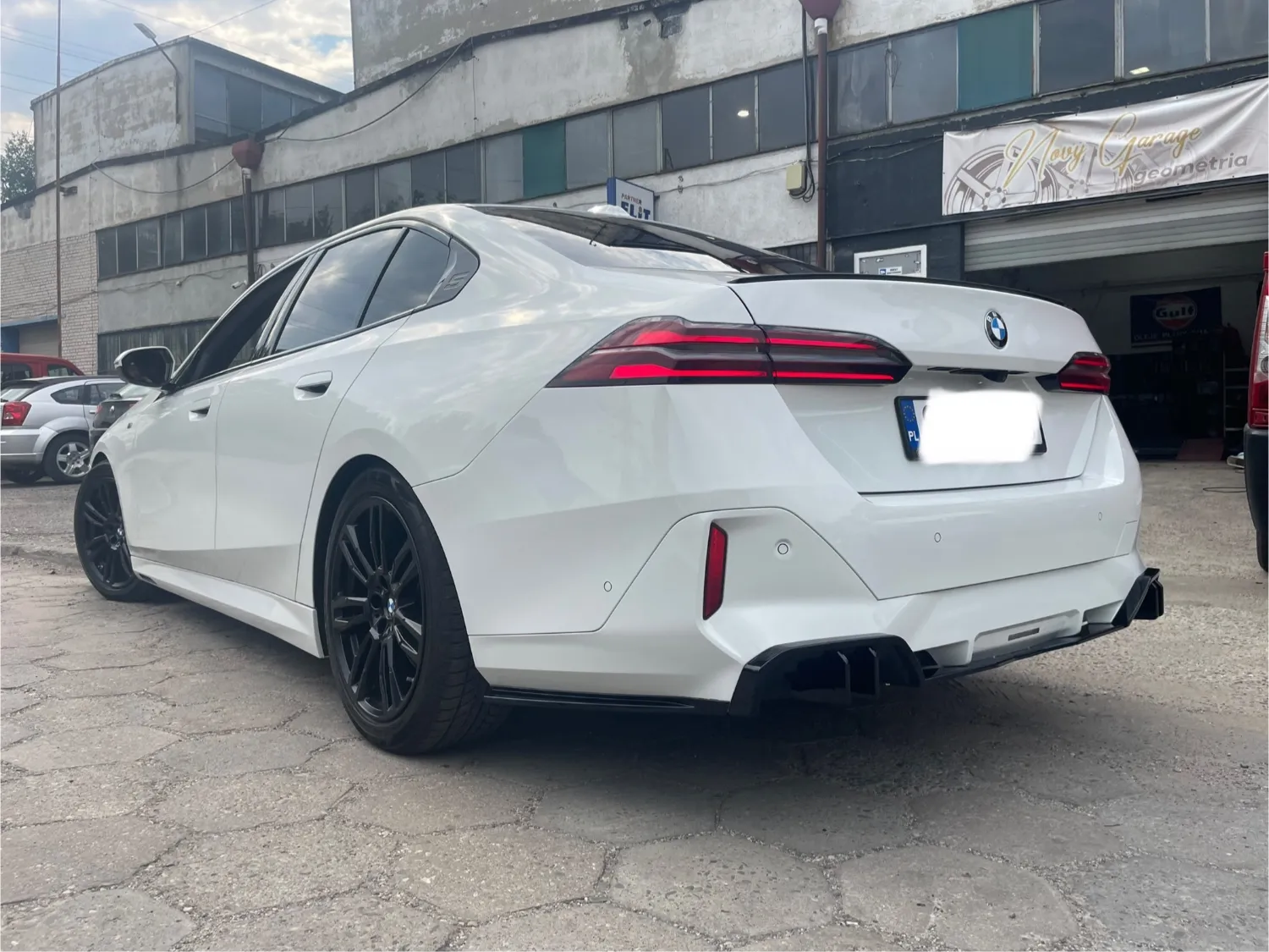 zdjęcie przedstawiające Novy Garage Geometria