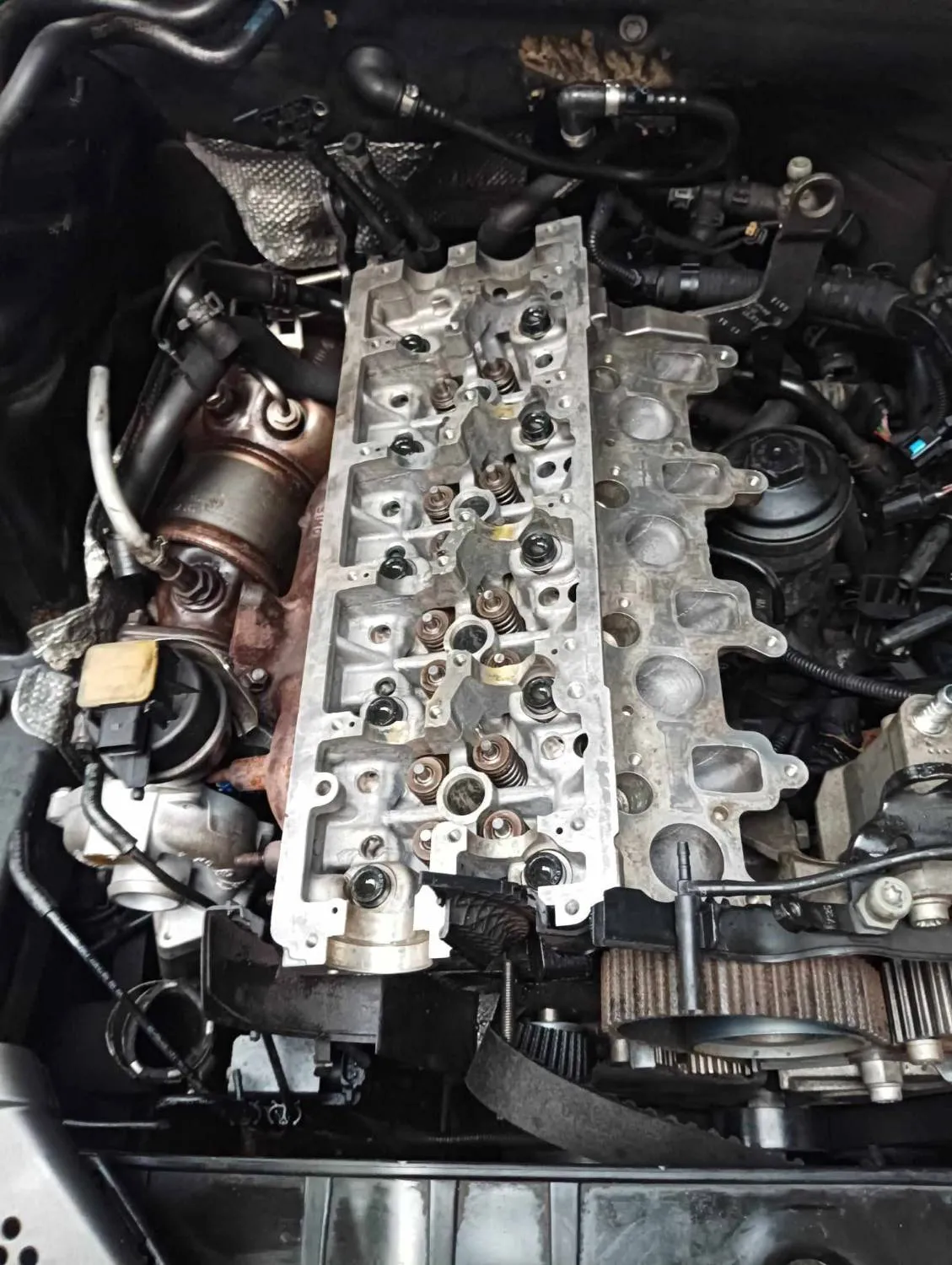 zdjęcie przedstawiające Mechanika pojazdowa z pasji do aut Mateusz Maziarz