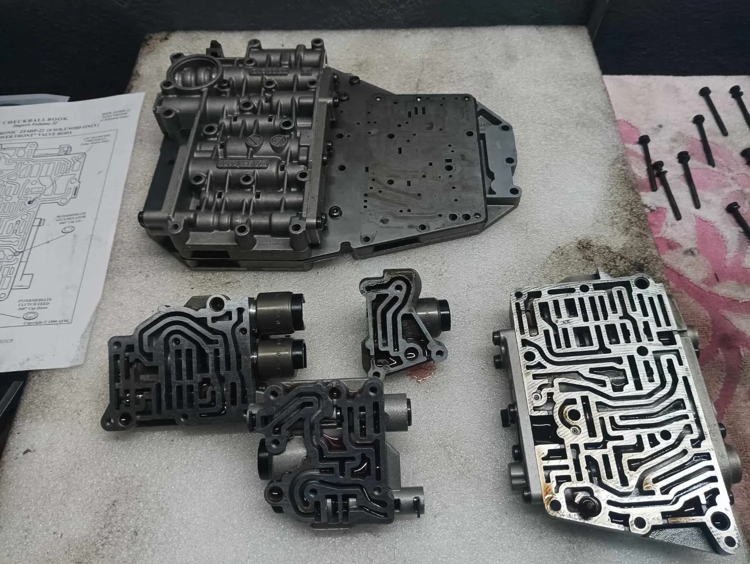 zdjęcie przedstawiające Mechanika pojazdowa z pasji do aut Mateusz Maziarz