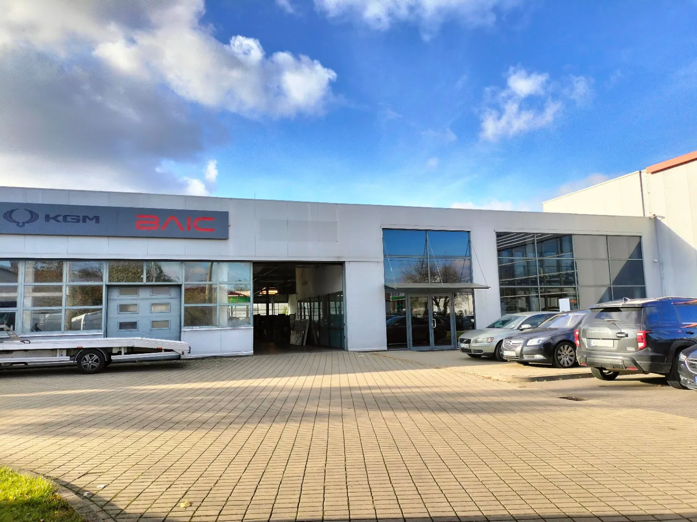 zdjęcie przedstawiające KGM SsangYong BAIC OPEL Dixi-Car Plaza