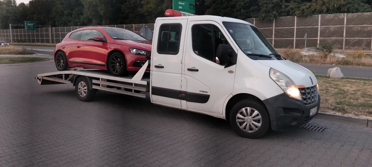 zdjęcie przedstawiające Pomoc drogowa autostrada A1 Holowanie Laweta 24h - Tomas