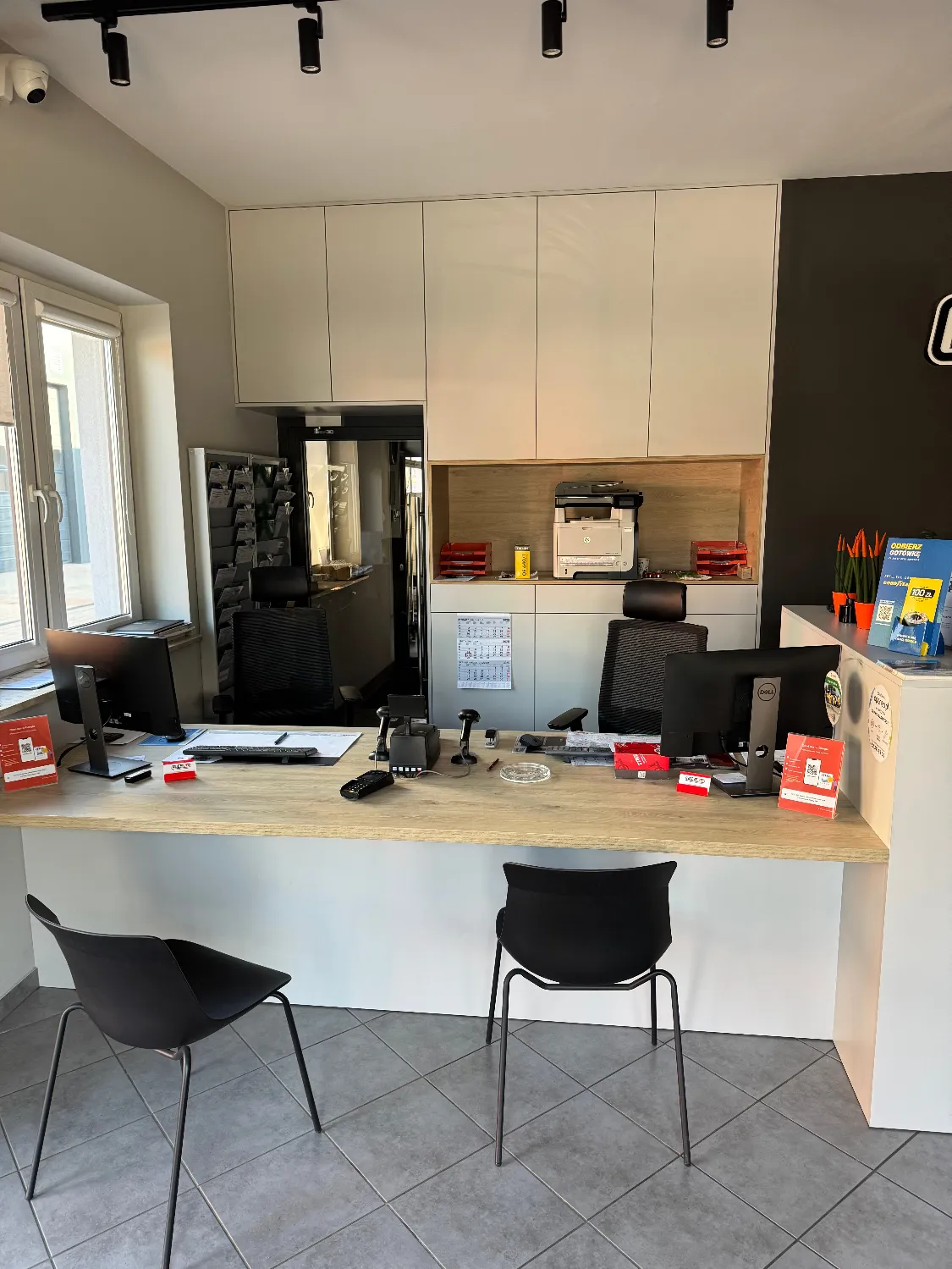 zdjęcie przedstawiające AUTO-JAR Centrum Samochodowe Radom