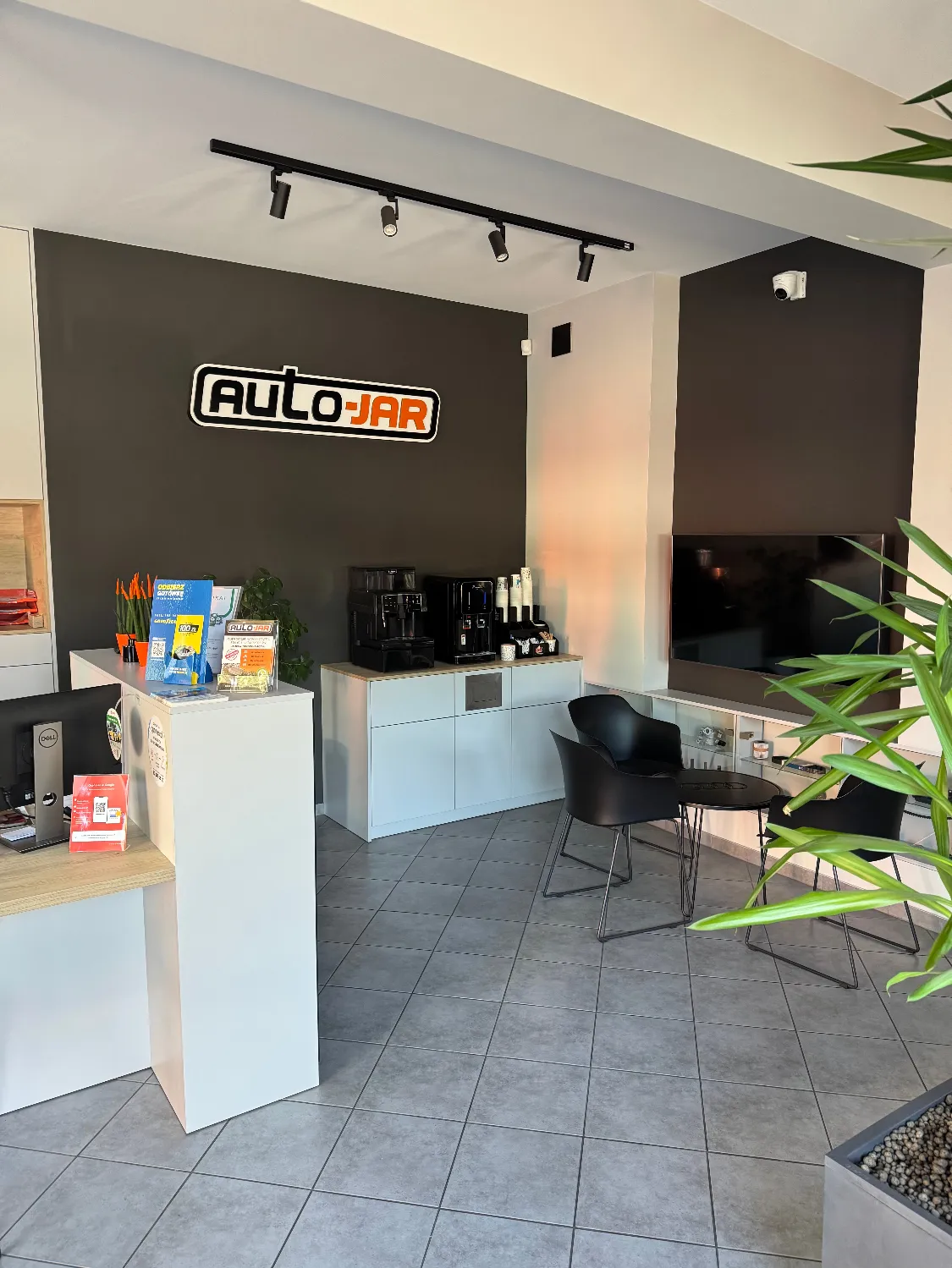 zdjęcie przedstawiające AUTO-JAR Centrum Samochodowe Radom