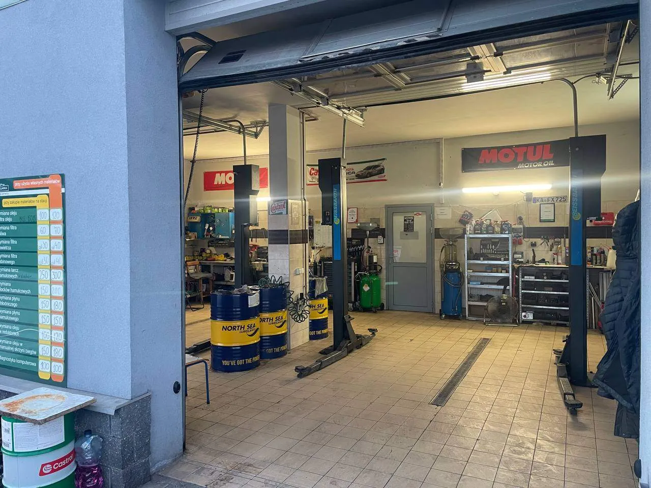 zdjęcie przedstawiające OLEJARKA - Szybka wymiana oleju w Wołominie