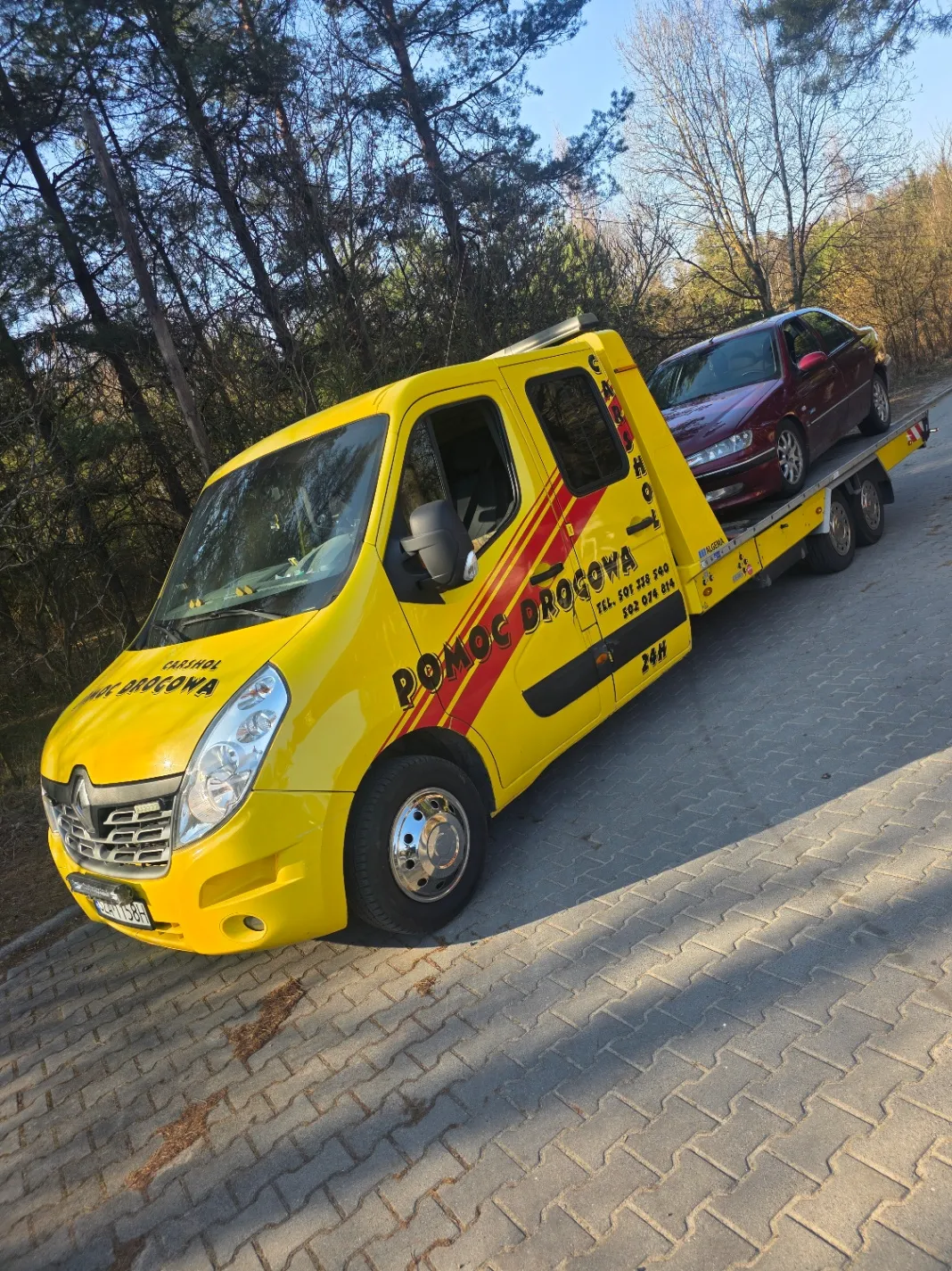 zdjęcie przedstawiające Pomoc Drogowa CARSHOL - Borys Sławek