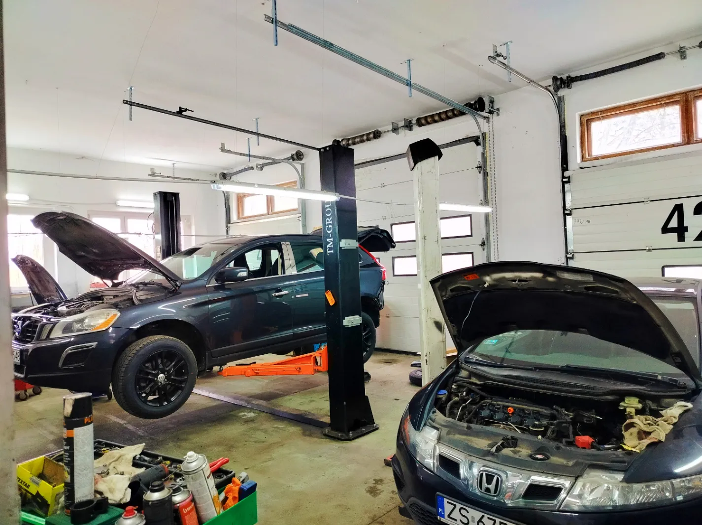 zdjęcie przedstawiające Warsztat Samochodowy RJGARAŻ