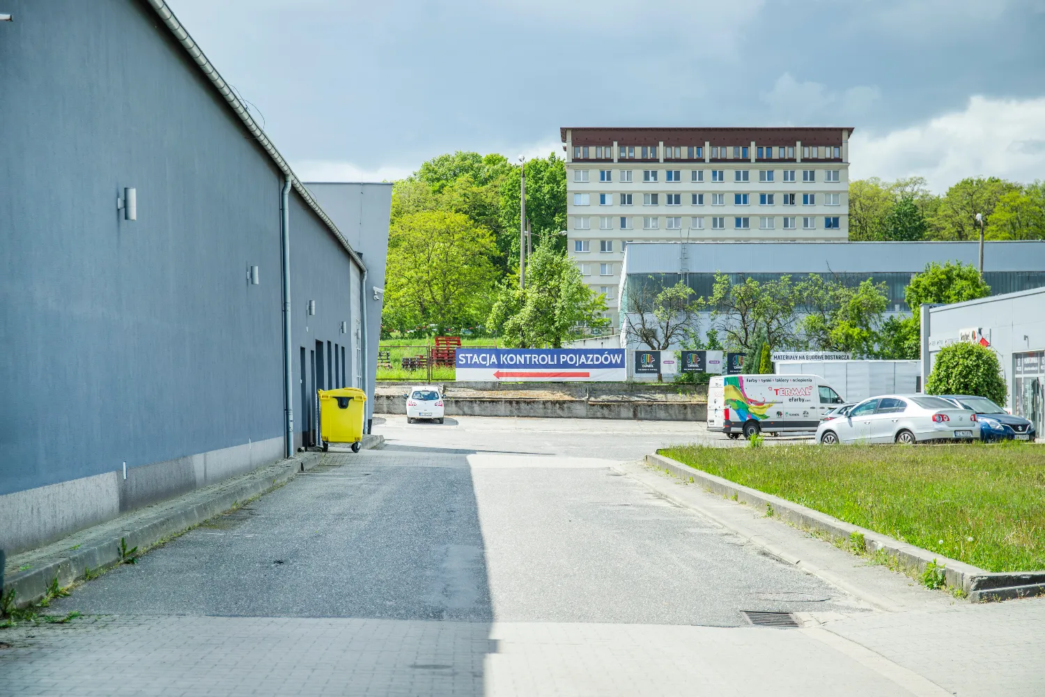 zdjęcie przedstawiające Stacja Kontroli Pojazdów ZACISZE 16